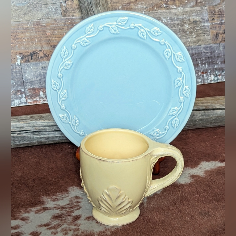 Vintage Country Gate Dessert Plate and Mug Bundle